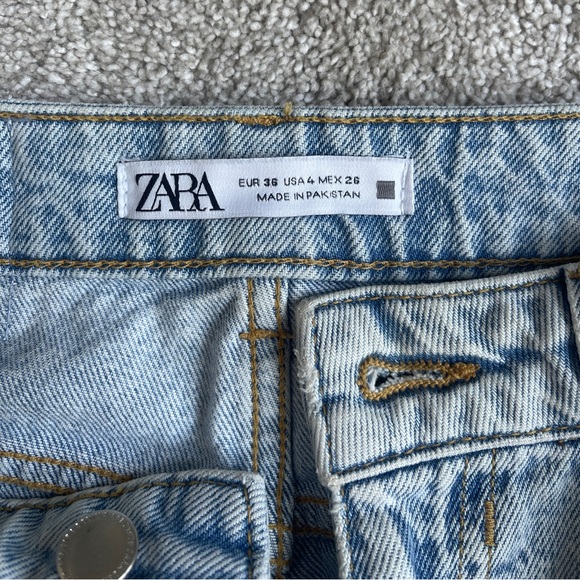 New Zara Mom Jeans - Picture 2 of 5